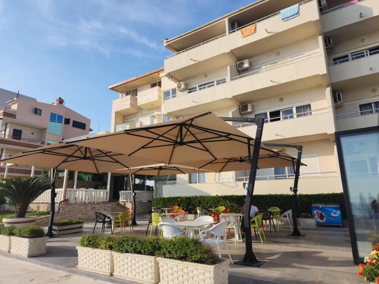 Hotel Maren Durres Bagian luar foto