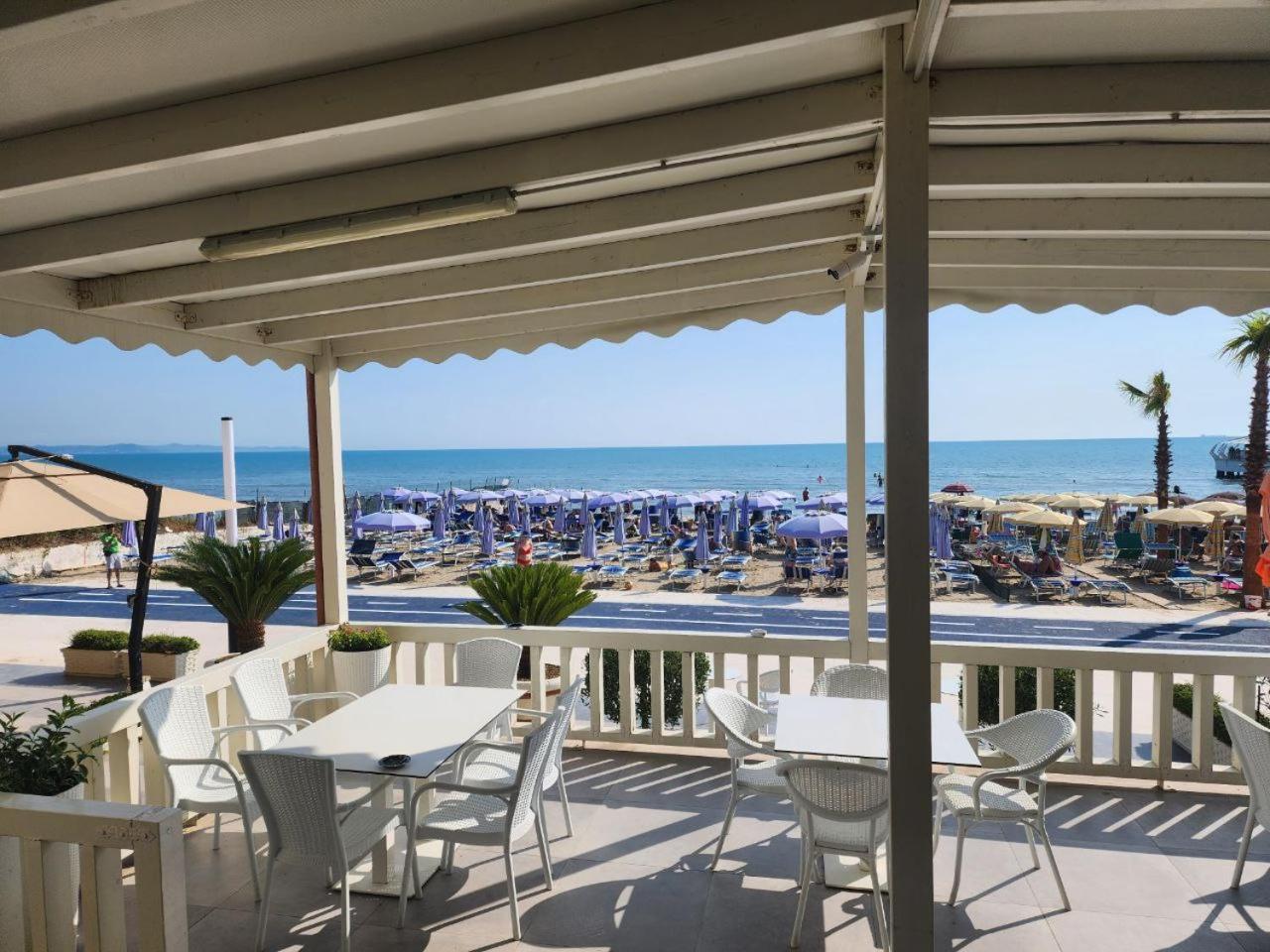 Hotel Maren Durres Bagian luar foto