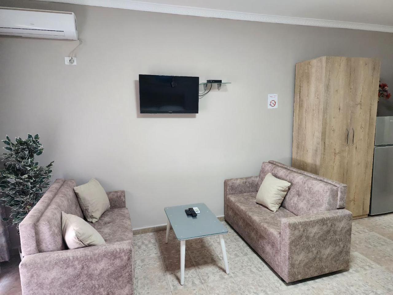 Hotel Maren Durres Bagian luar foto