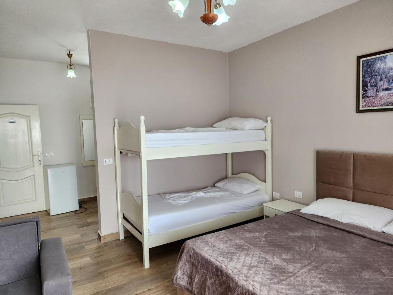 Hotel Maren Durres Ruang foto