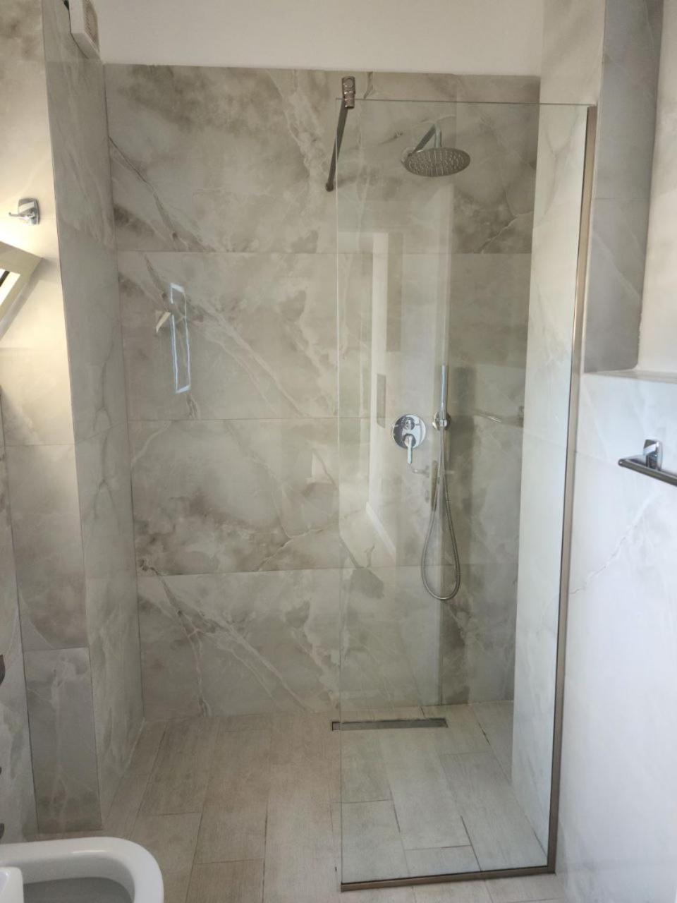 Hotel Maren Durres Ruang foto