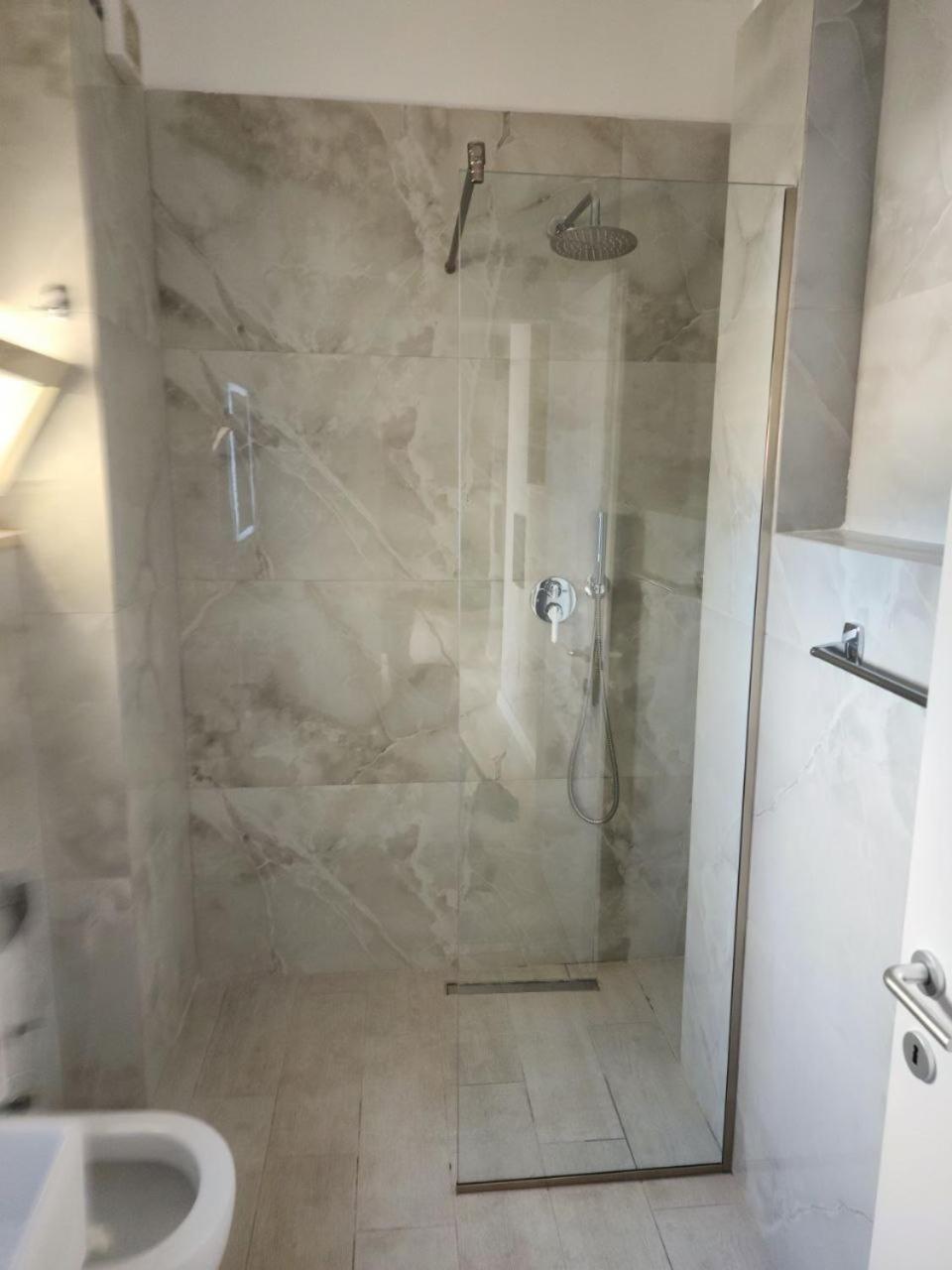 Hotel Maren Durres Ruang foto