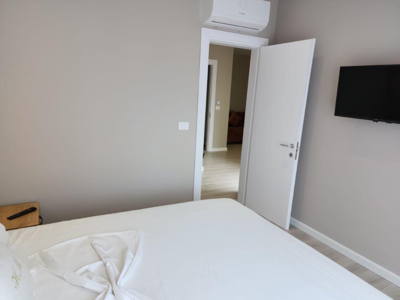 Hotel Maren Durres Ruang foto