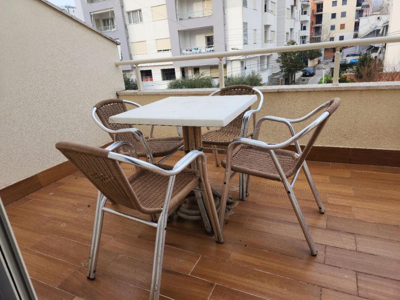 Hotel Maren Durres Bagian luar foto