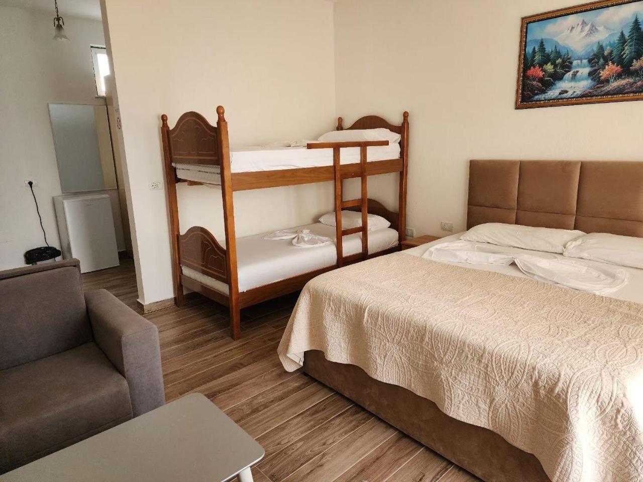 Hotel Maren Durres Ruang foto