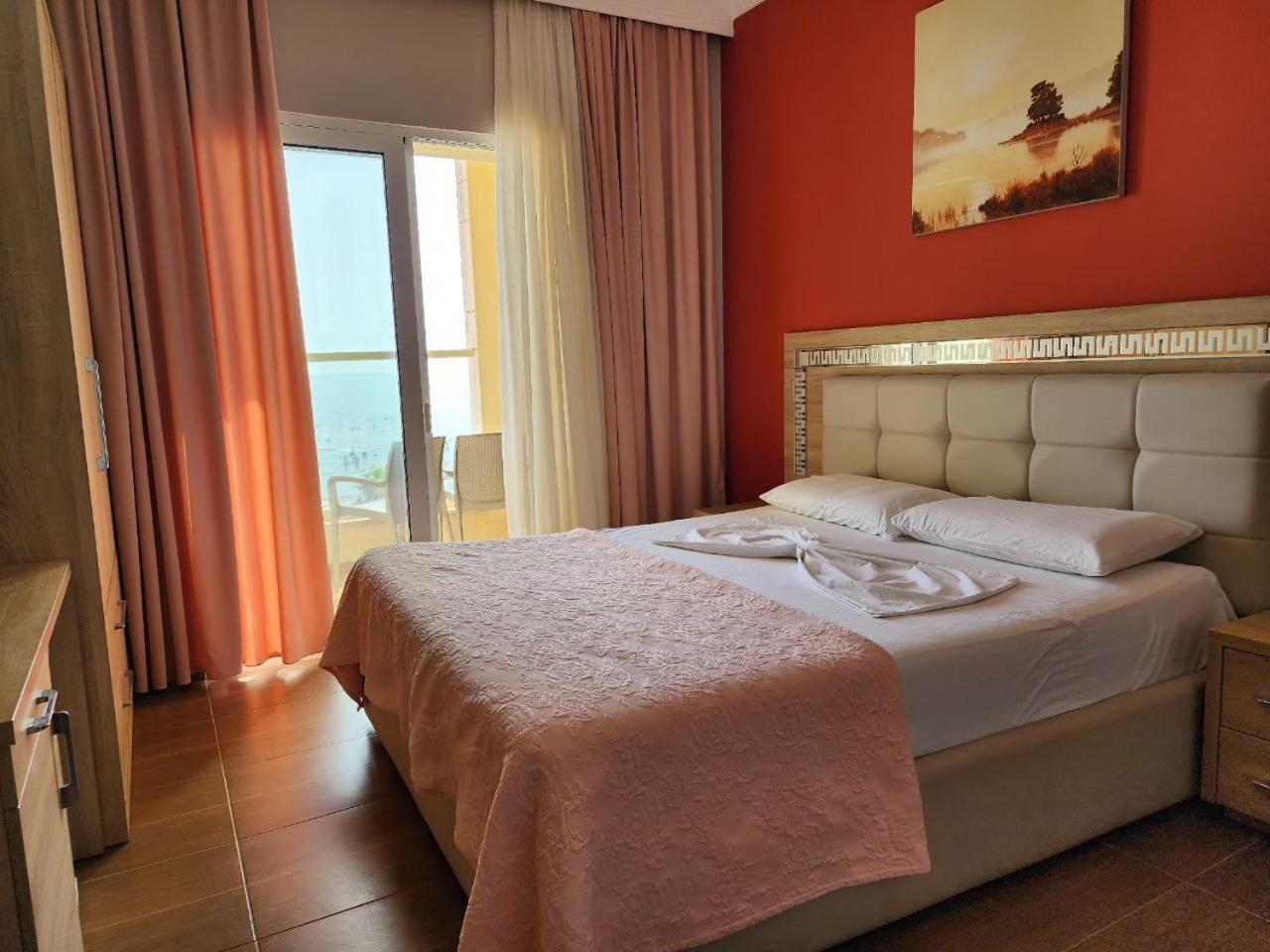 Hotel Maren Durres Bagian luar foto